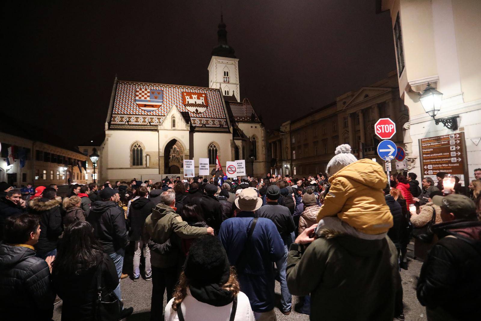 Građani i danas na Markovom trgu prosvjeduju protiv covid potvrda