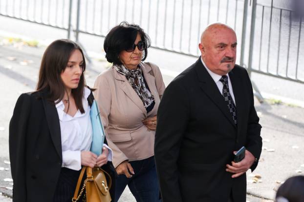 Beograd: Roditelji ubijene djece u suzama ispred suda uoči svjedočenja Koste K.