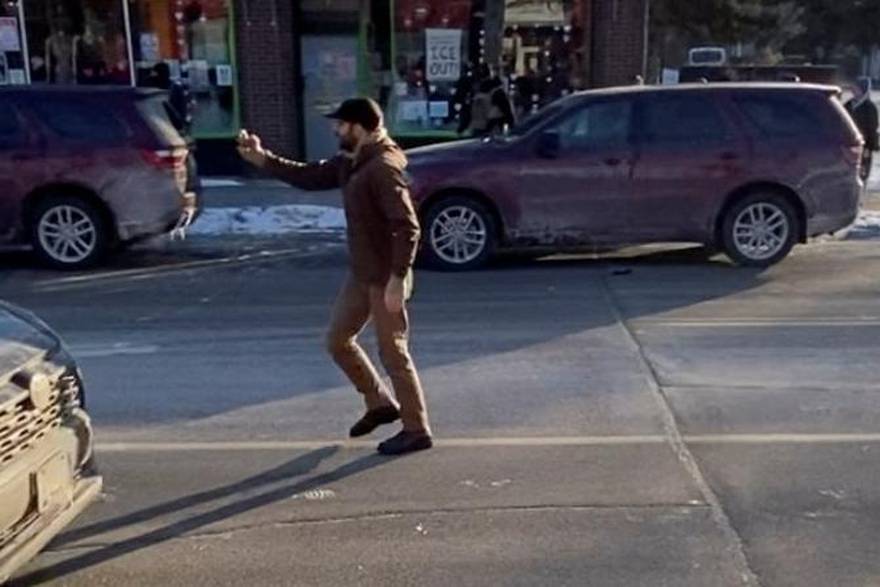 Svjedoci razotkrivaju pucnjavu u Minneapolisu: 'Alex nije imao pi&scaron;tolj, nit je mahao oru&zcaron;jem...'