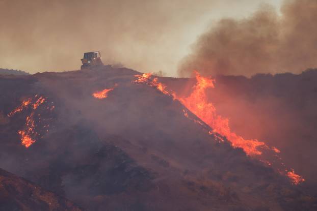 Hughes Fire, at Castaic Lake