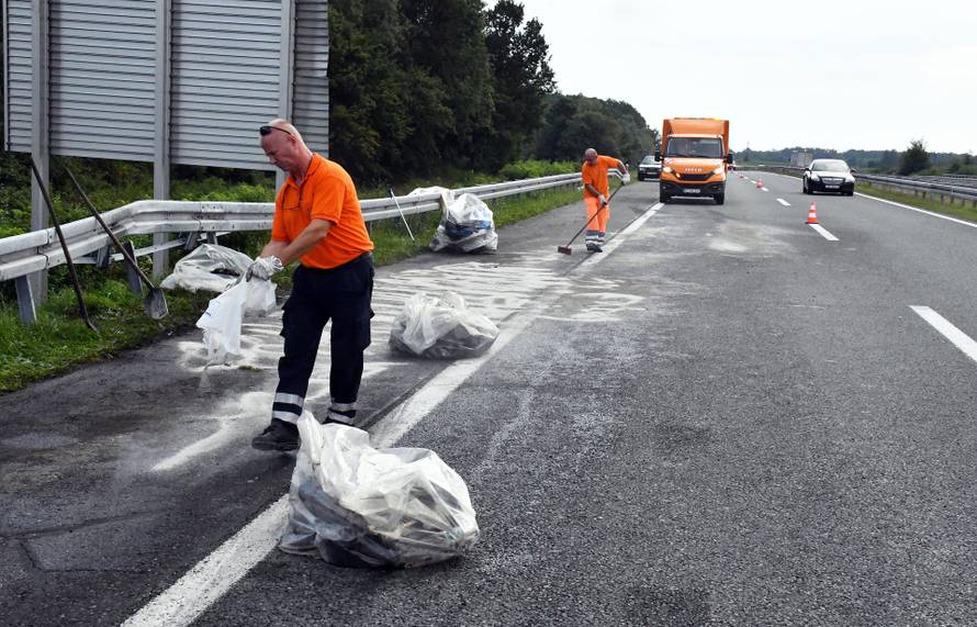 Na autocesti A3 kod Slavonskog Broda sudarila se dva kamiona iste prijevozničke tvrtke iz Turske