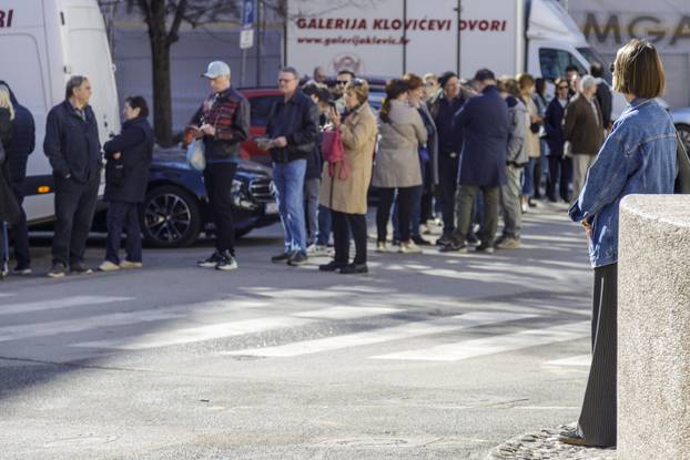 Zagreb: Zadnji dan Meštovićeve izložbe privukao velik broj ljubitelja njegovog opusa 