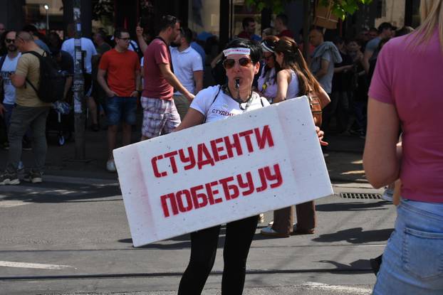 Beograd: Studenti u blokadi pozvali su na skup na Slaviji, a jedno od okupljališta građana je i kod Pravnog fakulteta