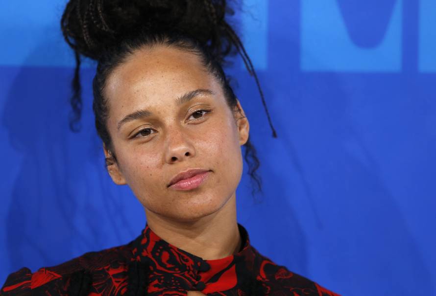 Musician Alicia Keys arrives at the 2016 MTV Video Music Awards in New York