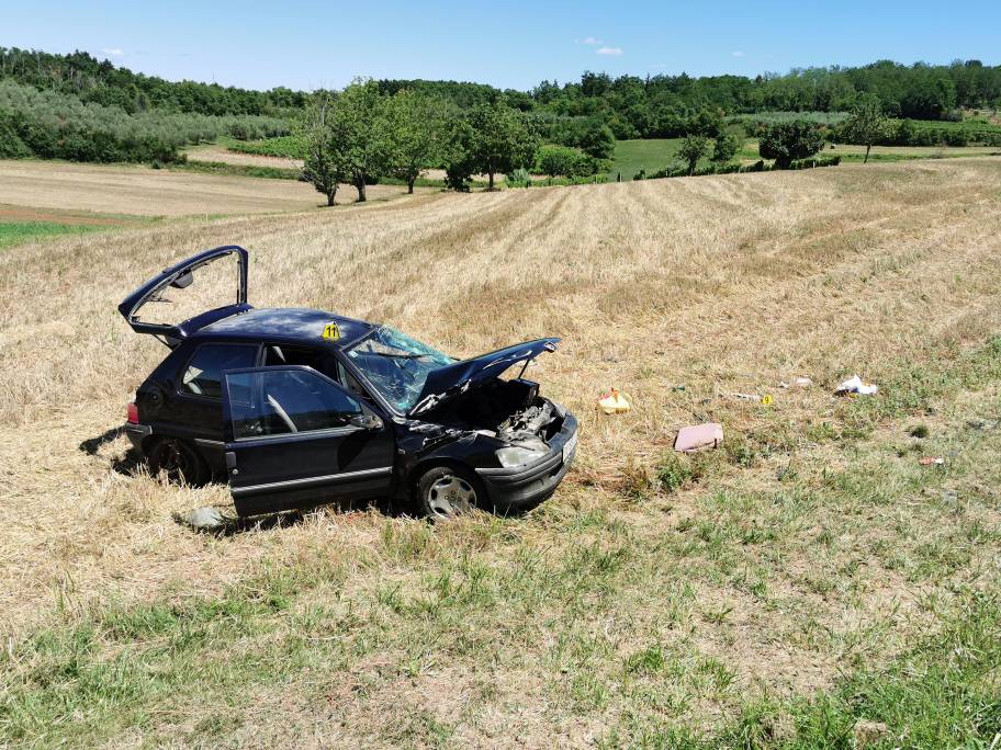 Nova teška nesreća: Vozač (58) izletio s ceste u Istri i poginuo
