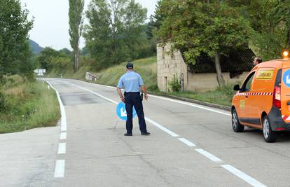 Prebrzo vozila pa se sudarila s kamionom: Poginula djevojka