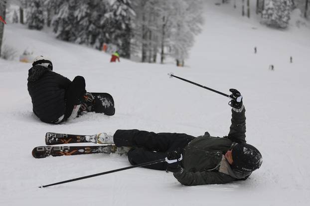 Zagreb: Započela skijaška sezona na Sljemenu 