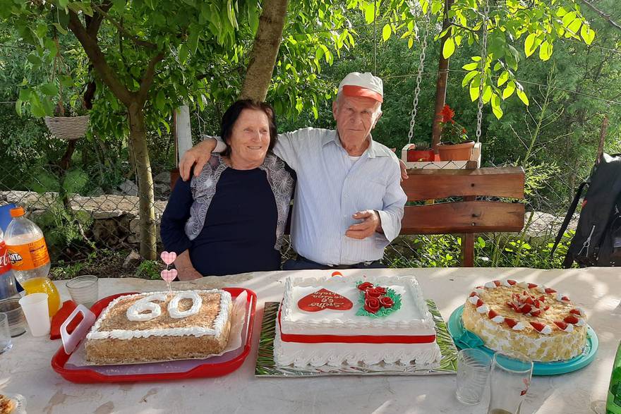 Neda i Petar Čokolić proslavili 60. obljetnicu braka
