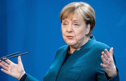 Merkel: Postigli smo jako ograničen napredak u pregovorima EU-a i Londona