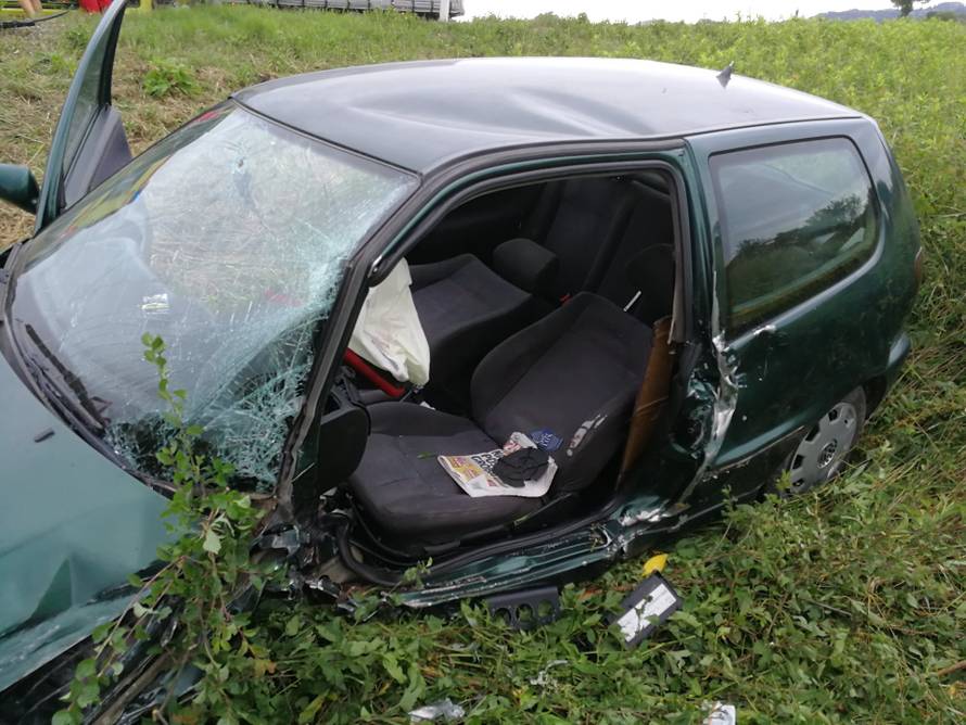 Sudarila se četiri automobila: Vatrogasci izvlačili unesrećene