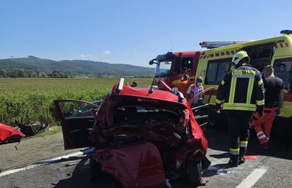 Detalji nesreće na A3: Sudarila se dva auta, treći vozač naletio na njih. Dvoje ljudi poginulo