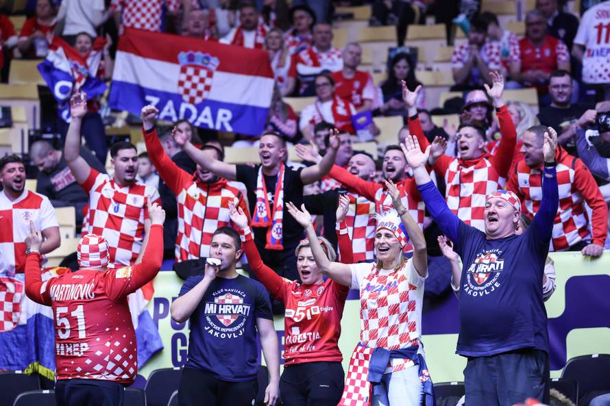 Navijači na utakmici između Islanda i Hrvatske u borbi za treće mjesto EHF Europskog prvenstva