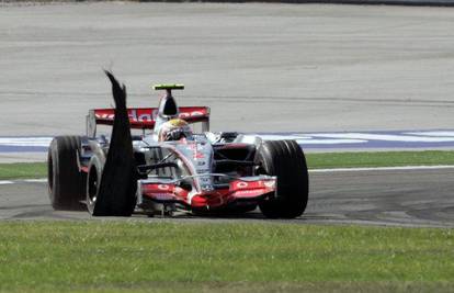 Lewis Hamilton krivac za sudar Vettela i Webbera?