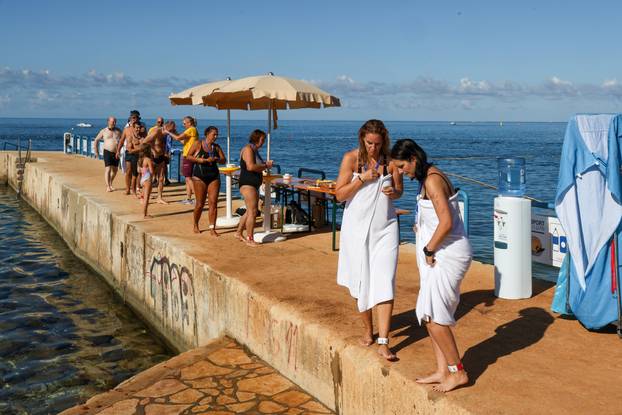 Održana plivačka manifestacija Porečki delfin