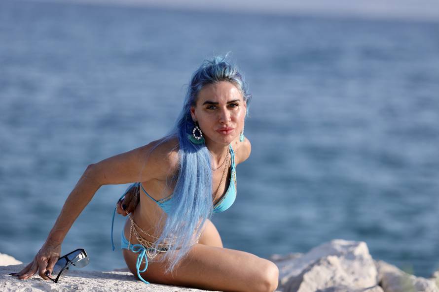 Split: Olja Einfalt na plaži