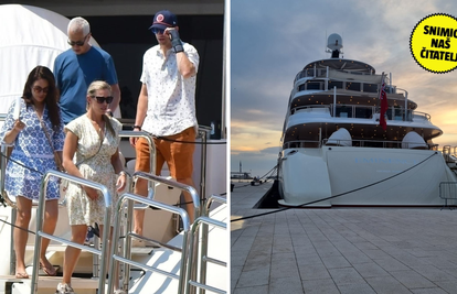 Kunis i Kutcher uživaju na jahti u Puli: Na njoj imaju teretane, kino, poznato je i koliko vrijedi