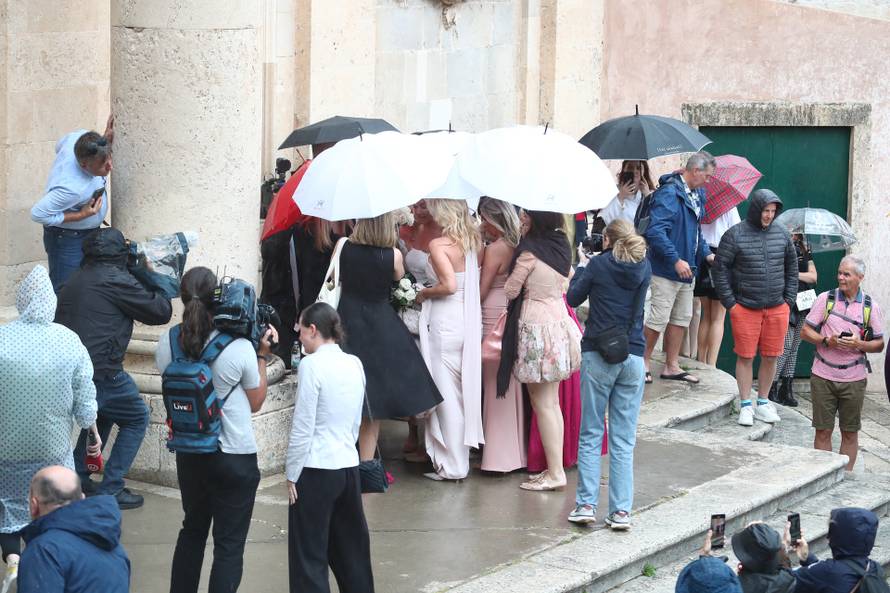 ARHIVA - 2024. Dubrovnik: Vjenčanje Nicole Artukovich i Liama Stewarta u crkvi sv.Ignacija