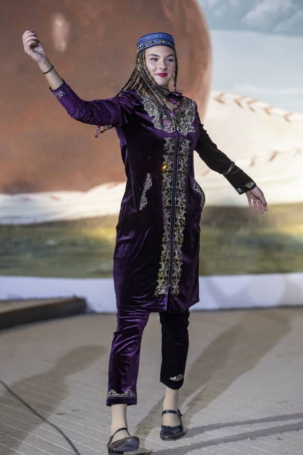 Vinkovci: Etno frizure svijeta na Vinkovačkim jesenima