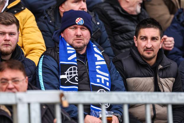 Bjelovar i Dinamo sastali se u osmini finala Hrvatskog nogometnog kupa, zagrijavanje