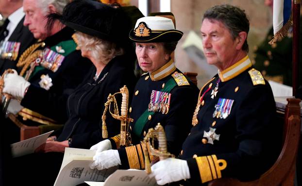 Britain mourns Queen Elizabeth