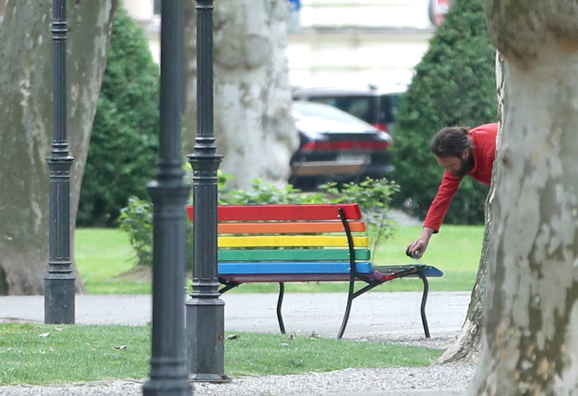 Zagreb: Klupa na Zrinjevcu u znaku borbe protiv homofobije, transfobije i bifobije