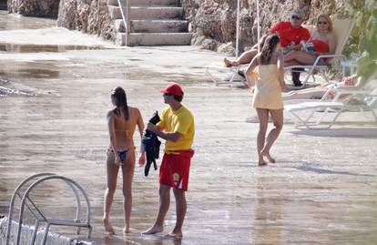 ARHIVA - Dubrovnik, 2009. Luka Modri? uživao s djevojkom Vanjom Bosni? na jet skiju