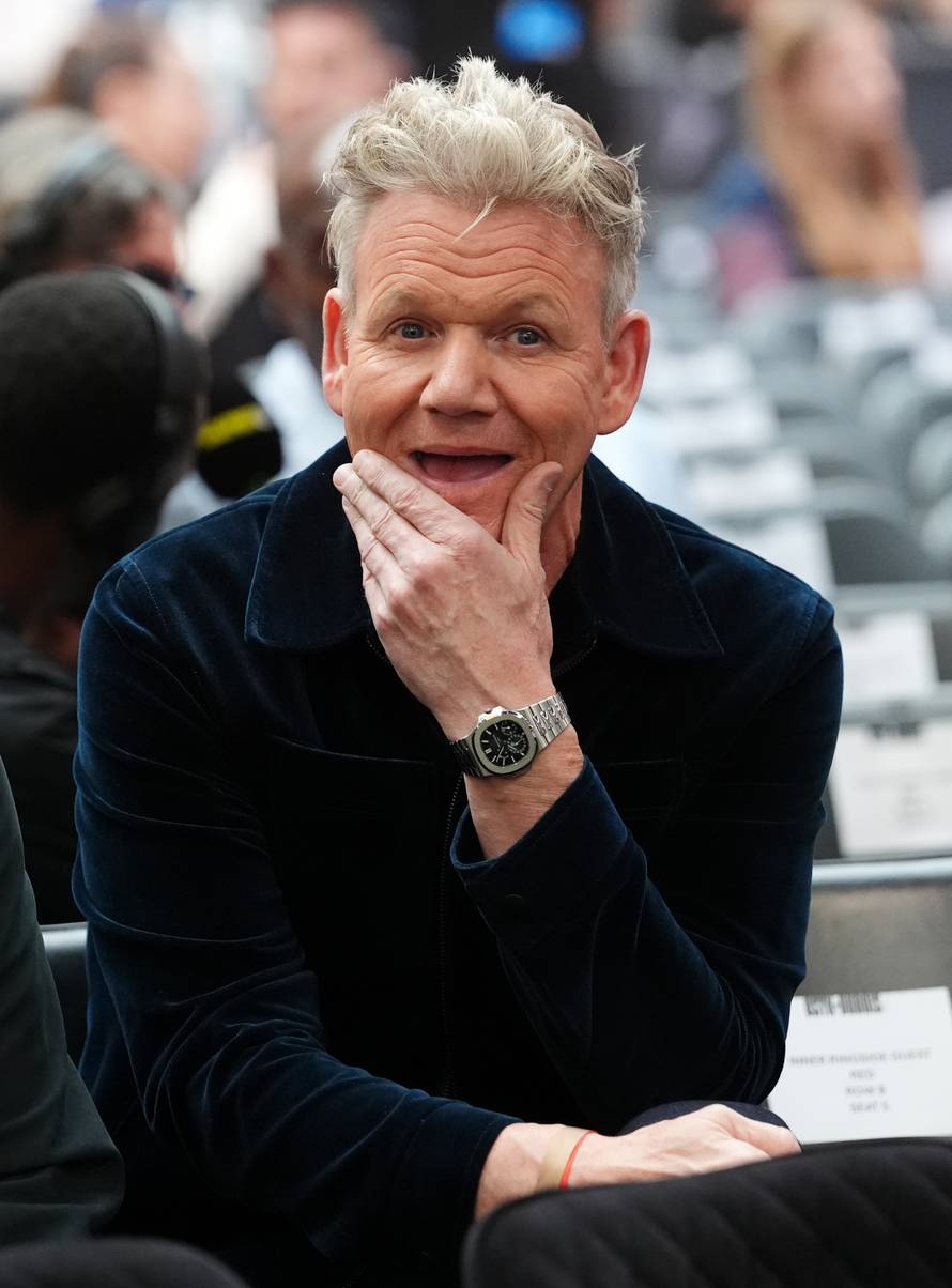 London: Usik na punom Wembleyu nokautirao Duboisa u petoj rundi