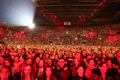 Na domoljubni koncert u Areni stiglo je više od 18 tisuća ljudi