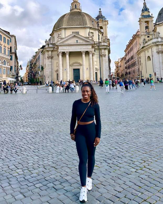 FOTO Protivnica Donne Vekić se nakon ozljede posvetila drugom poslu. Snima sadržaj za odrasle