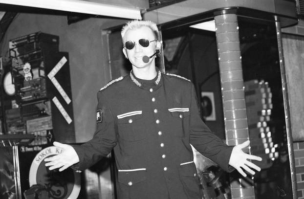 Zagreb: Pjevač Senna M na promociji spota albuma "Čovjek s neba", 11. mj 1995.