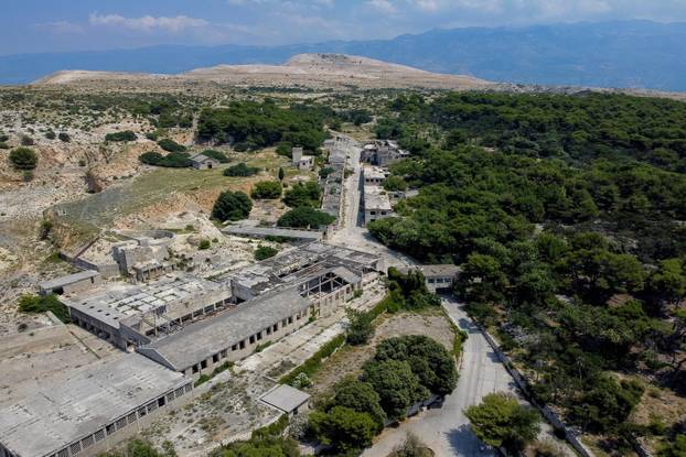 Pogled iz zraka na "Hrvatski Alcatraz"