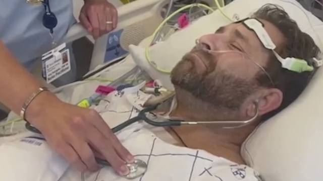 Dirljiva snimka: John je čuo svoje novo srce prvi put nakon transplantacije