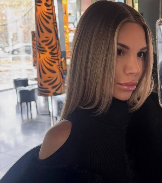 FOTO Napadač BiH uoči SP-a otvorio dušu: 'Moja supruga je Srpkinja, ali nogomet spaja...'