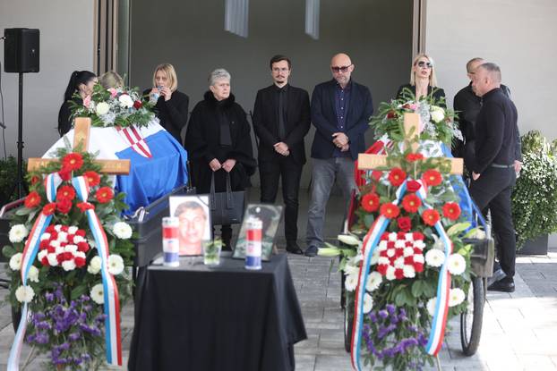 Vukovar: Sahrane nedavno identificiranih branitelja pronađenih na Petrovačkoj doli kod Vukovara