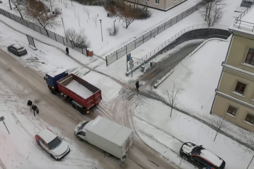 Jake snježne oluje i poplave pogodile Rusiju,