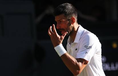 VIDEO Bijesni Đoković opet urlao na svoje trenere: 'Šutite! Da niste riječ progovorili...'