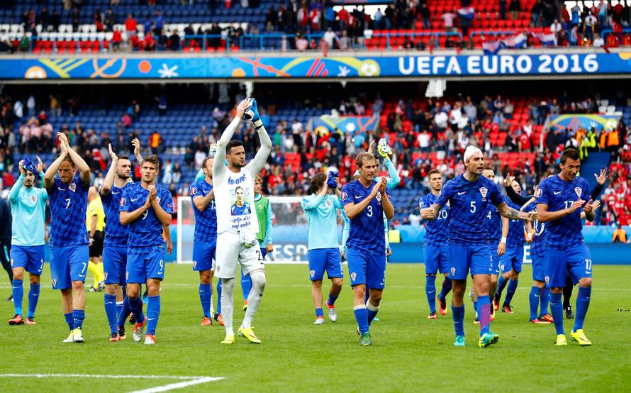 Turkey v Croatia - Group D: UEFA Euro 2016