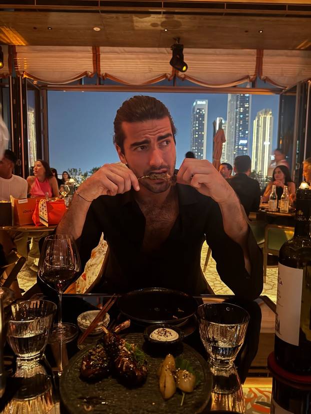 FOTO Neukrotiva 'leopard' Maja i dalje sa Šimom osvaja Dubai: Pogledajte glamurozni izlazak...