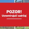 Netko objesio vuka na tablu u Gračacu: 'Kad sam ga vidjela, mislila sam da mi se priviđa'