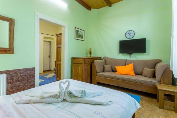 FOTO Vile na moru koštaju po nekoliko milijuna, a u Baranji za pola milijuna € dobijete hotel!