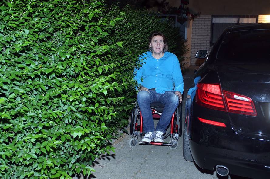 Škenderu opet ukrali invalidska kolica: 'Ne mogu doći k sebi'
