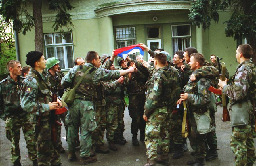 Hrvatska vojska ušla je u Okučane u sklopu vojno redarstvene akcije Bljesak, 02.05.1995. 