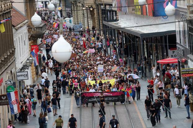 Zagreb: 25. Povorka ponosa LGBTIQ zajednice "Korak po korak, iskorak!"
