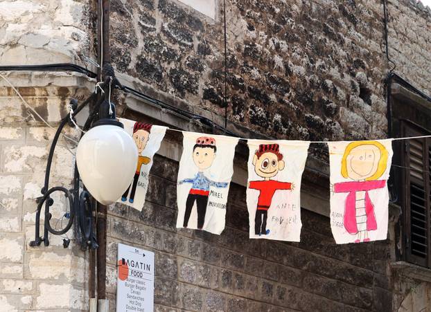 Šibenik: Šarene zastavice najavljuju po?etak 65. Me?unarodnog dje?jeg festivala