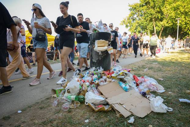 Zagreb: Fun zona na Bundeku već je puna smeća
