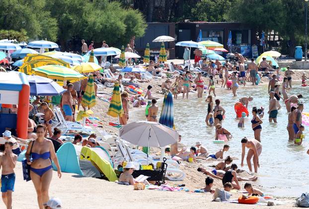 Vodi?ke plaže prepune kupa?a