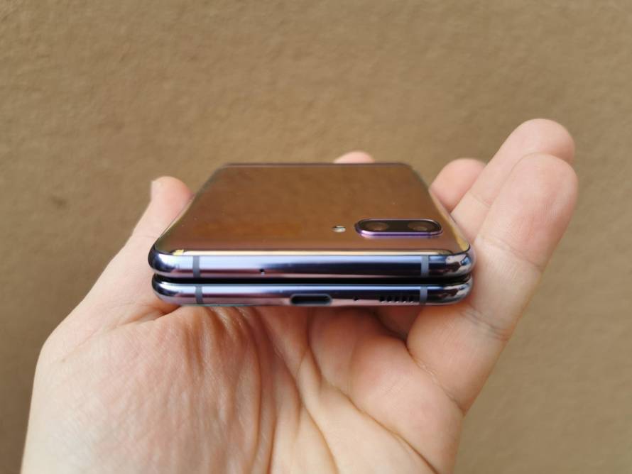 Kao da je iz SF filma: Isprobali smo futuristički Galaxy Z Flip