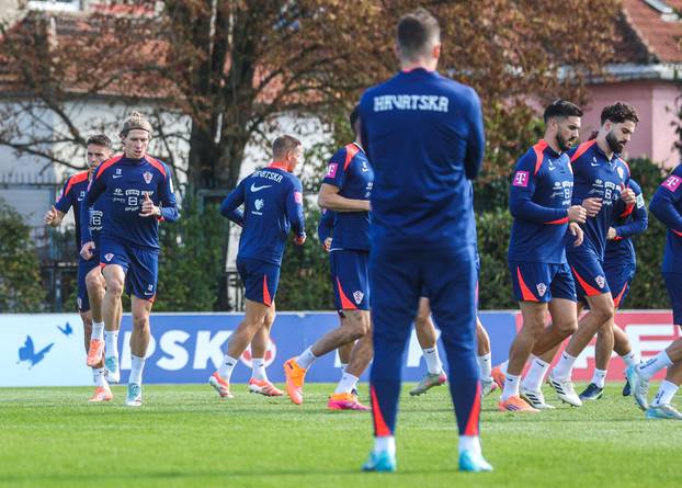 Zagreb: Hrvatska nogometna reprezentacija na treningu u Maksimiru