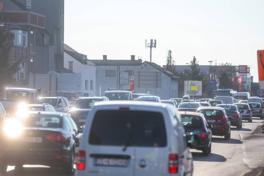 24sata Zagreb: Prometni kolaps u središtu Sesveta