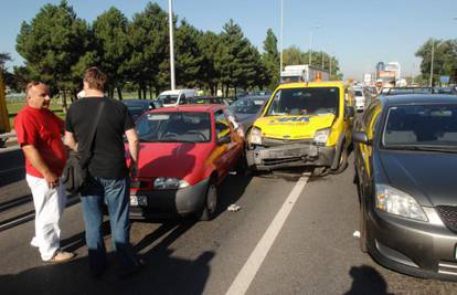 'Krkljanac' na Zagrebačkoj: Sudarilo se osam automobila